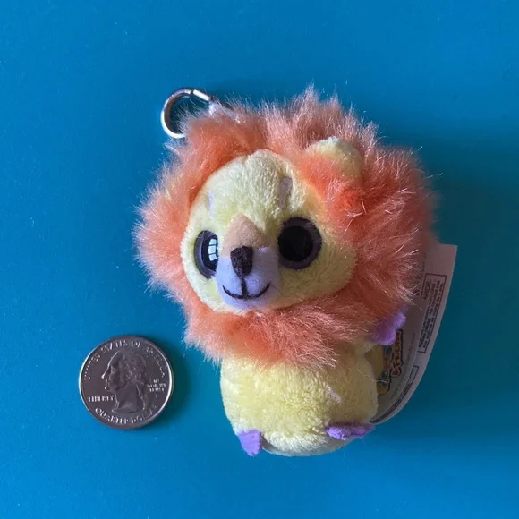 Lion Keychain - Picture 4 of 4